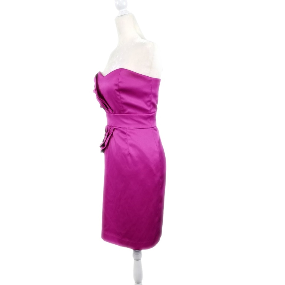 DRESS  Size 8 - Picture 4 of 8